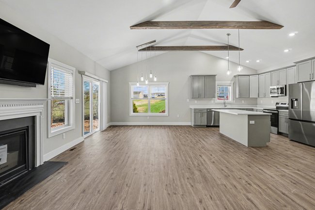 EASTON KITCHEN
