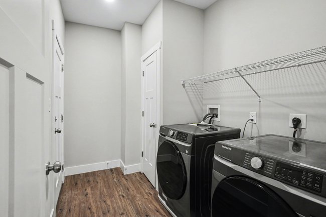 EASTON LAUNDRY